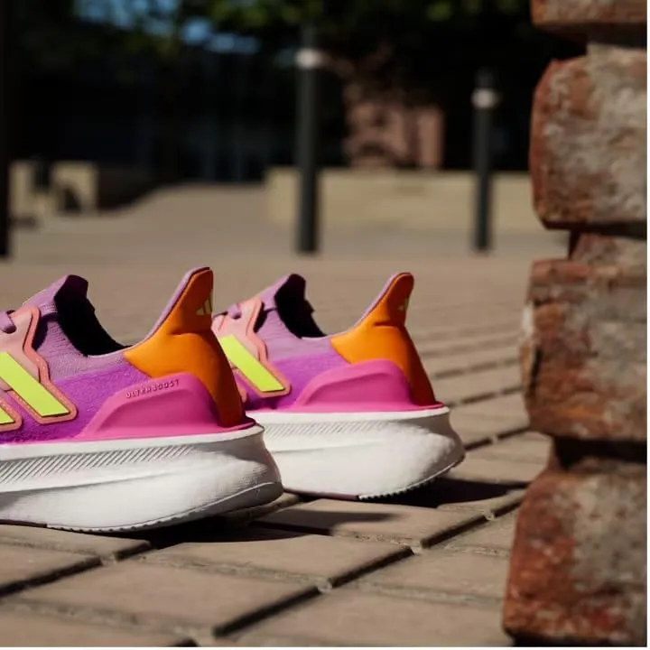adidas Unisex-Child Ultraboost Light Sneaker
