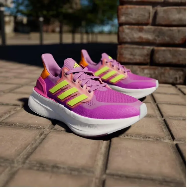 adidas Unisex-Child Ultraboost Light Sneaker