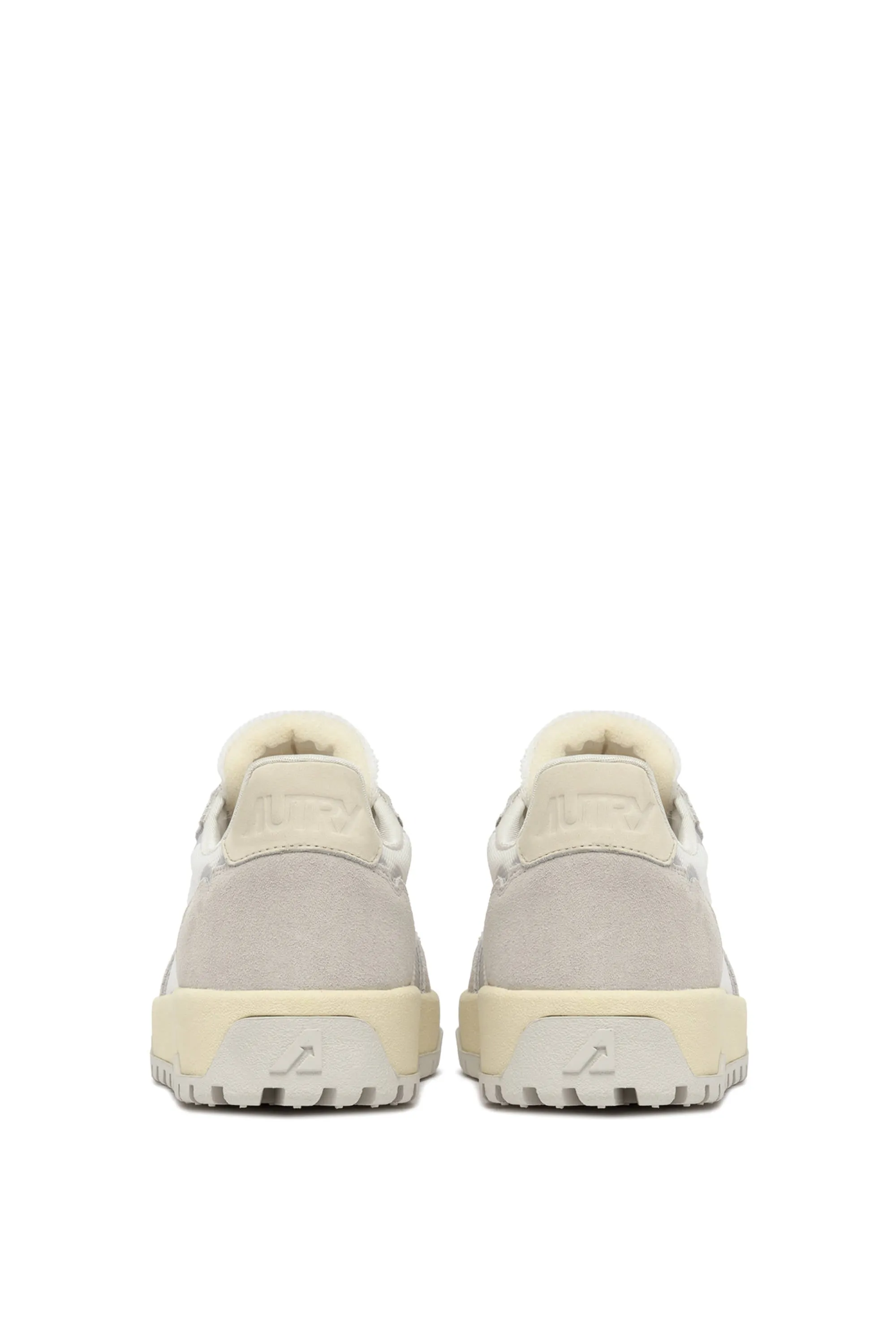 AUTRY Women Wildpace AK01 - dragon/nabuk weiß/marshmallow