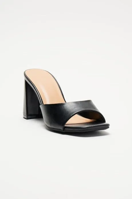 BAMBOO® Women's Square Toe Chunky Heel Mule Slide Sandals