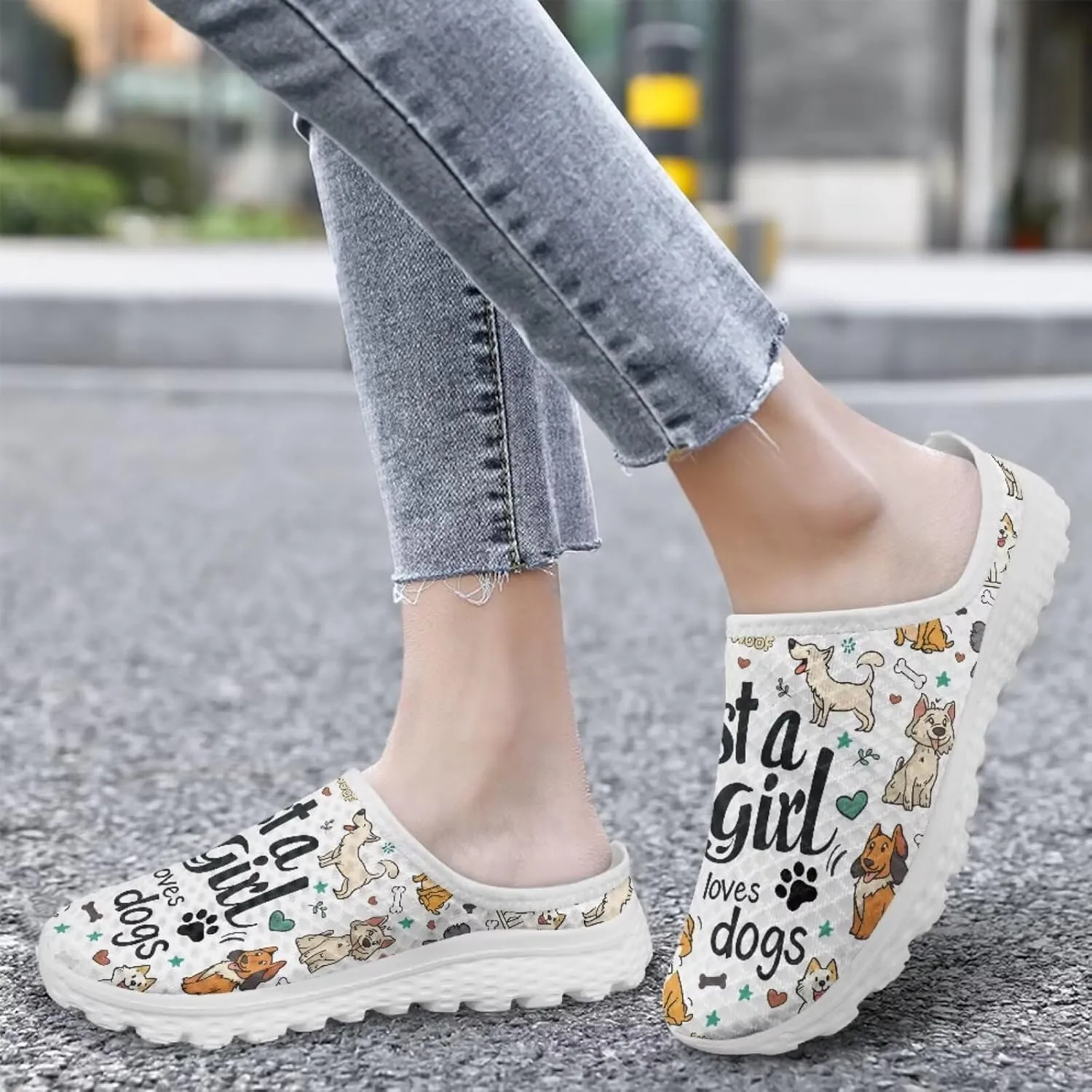 Binienty Women Wide Width Mesh Slippers Fashion Slip on Mule Shoes Breathable Ladies Outdoor Garden Loafers
