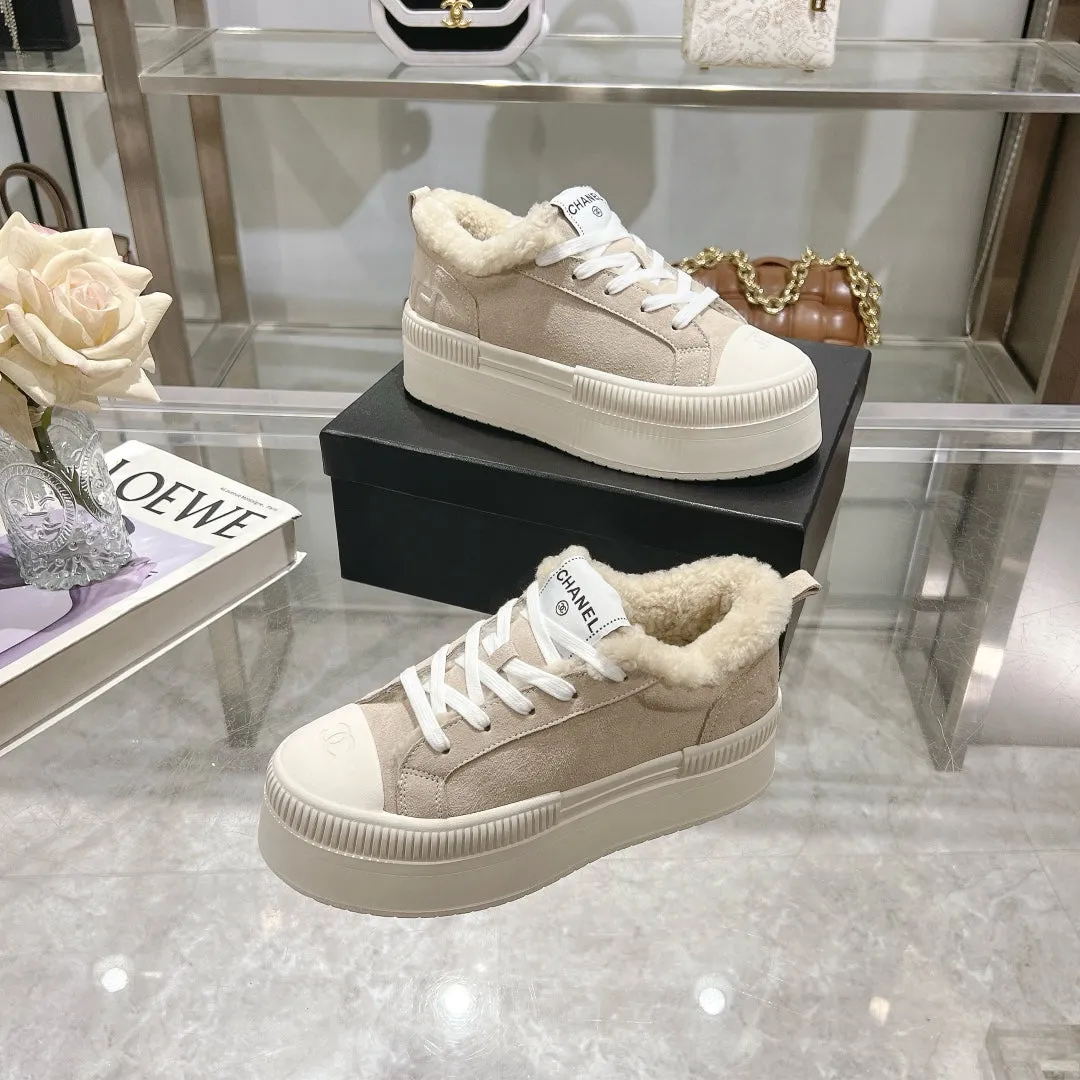 CC Sneaker Light Beige Suede With Wool Lining  944557