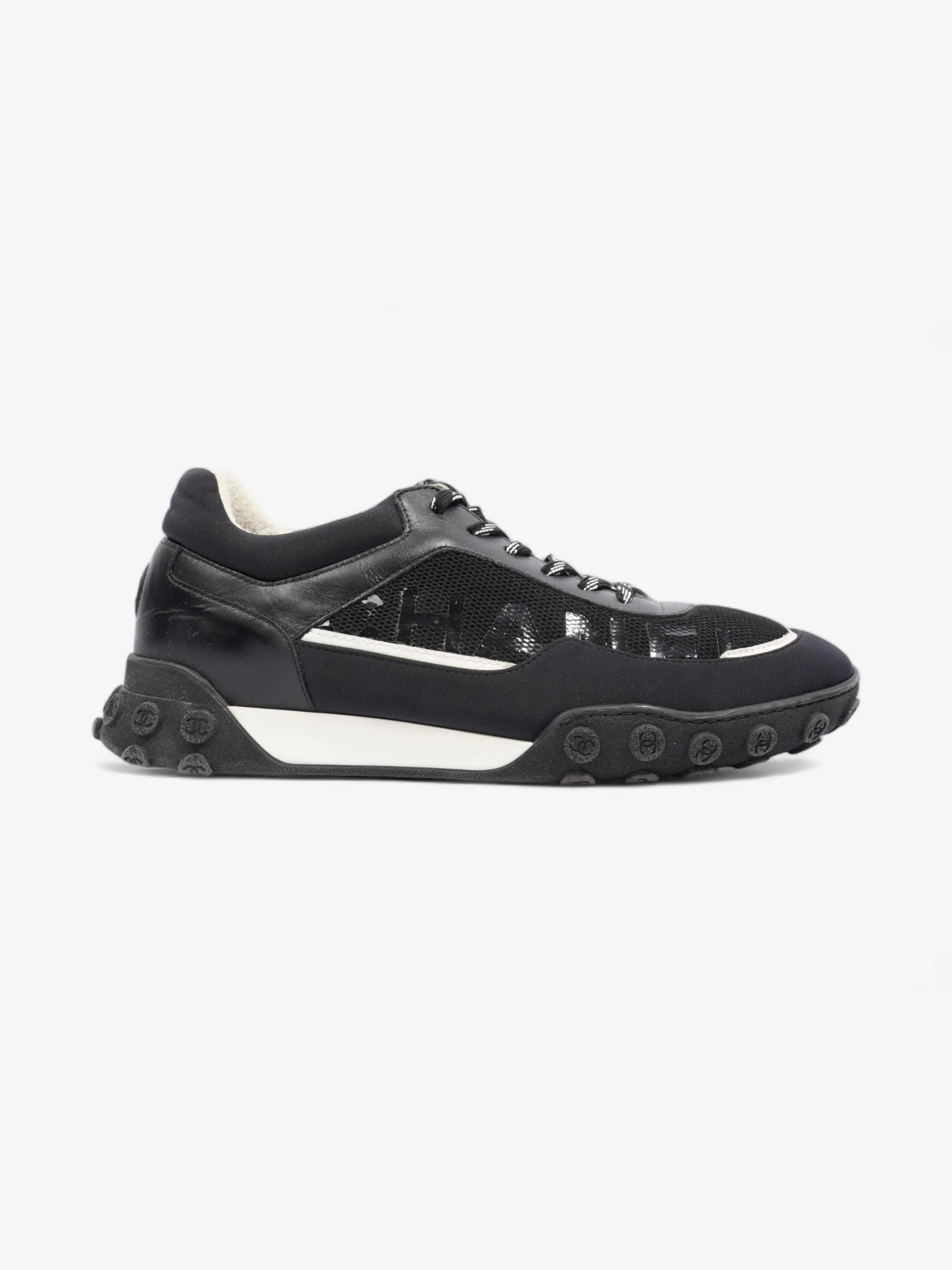Chanel Low Top Sneaker Black / Navy Mesh EU 43 UK 9