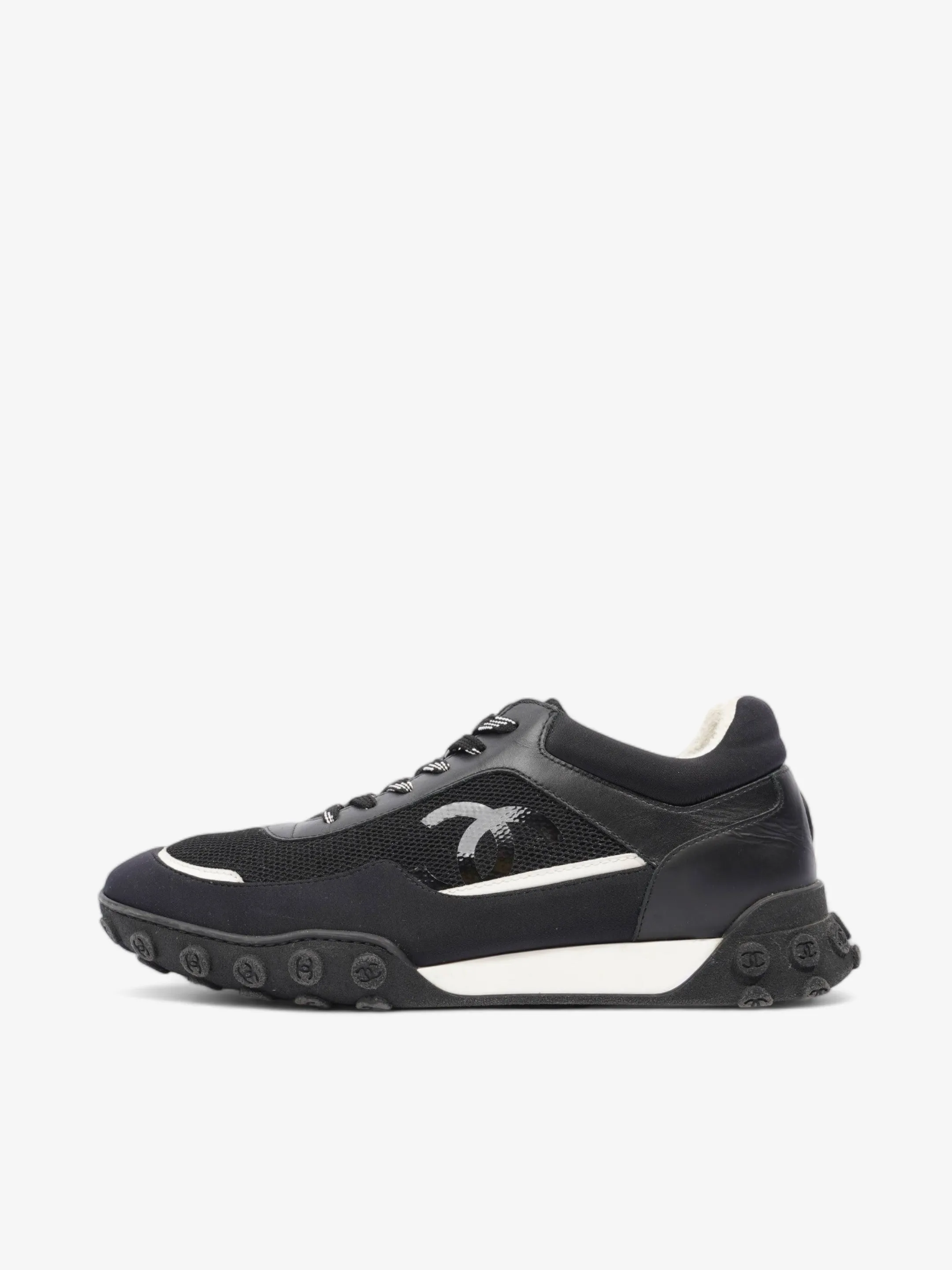 Chanel Low Top Sneaker Black / Navy Mesh EU 43 UK 9