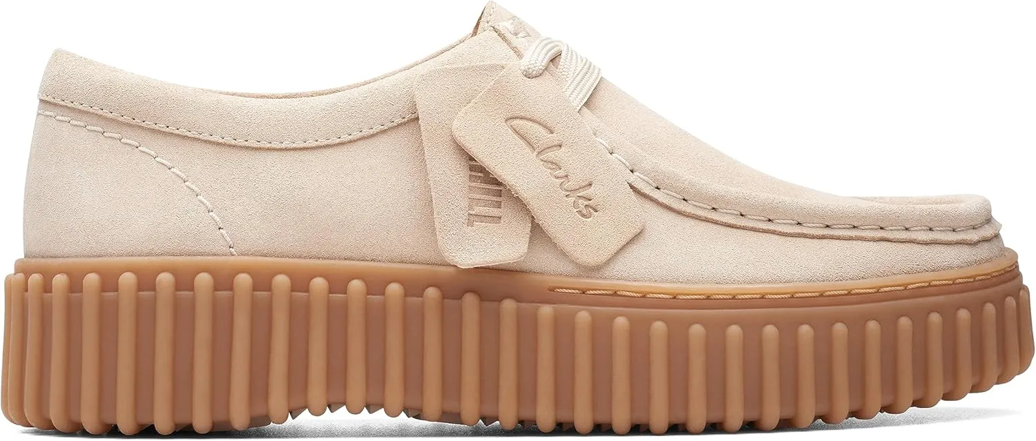 Clarks Unisex Torhill Bee Sneaker, Light Sand, 0 US Women