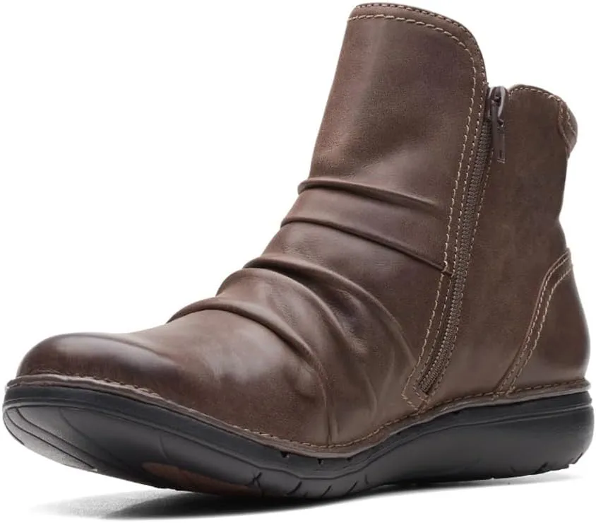 Clarks Women's Un Loop Top Ankle Boot