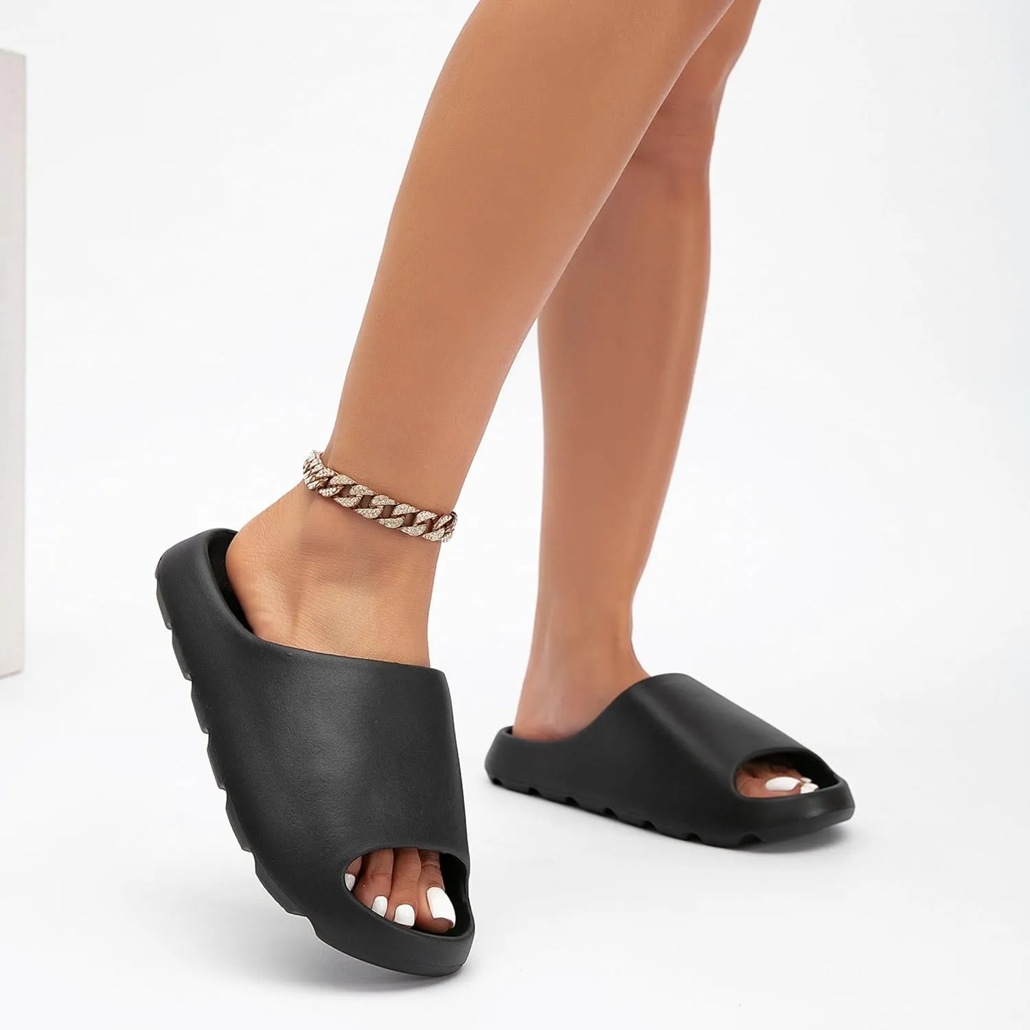 Cloud Slippers for Women and Men Soft Ultra Cushion Pillow Slide Sandals Summer Beach Shoes with Thick Sole