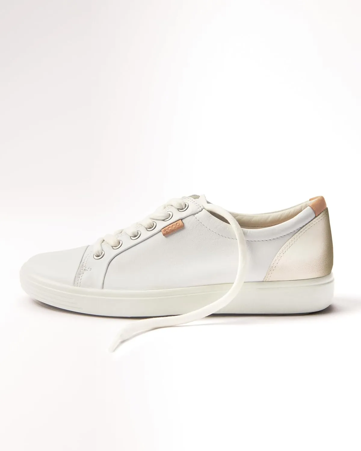 ECCO Women's Soft 7 Gore-Tex Tie Sneaker
