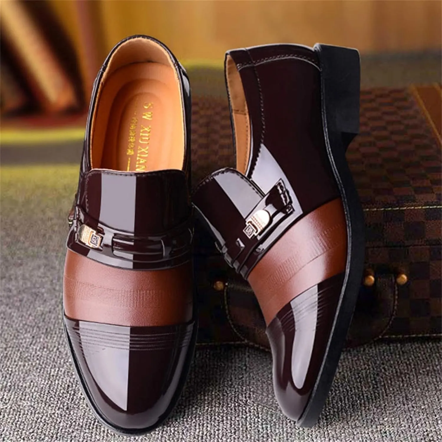 Fashion Summer and Autumn Men Leather Shoes Pointed Toe Low Heeled Slip On Hollow Breathable Men High Top Leather Shoes Men's
