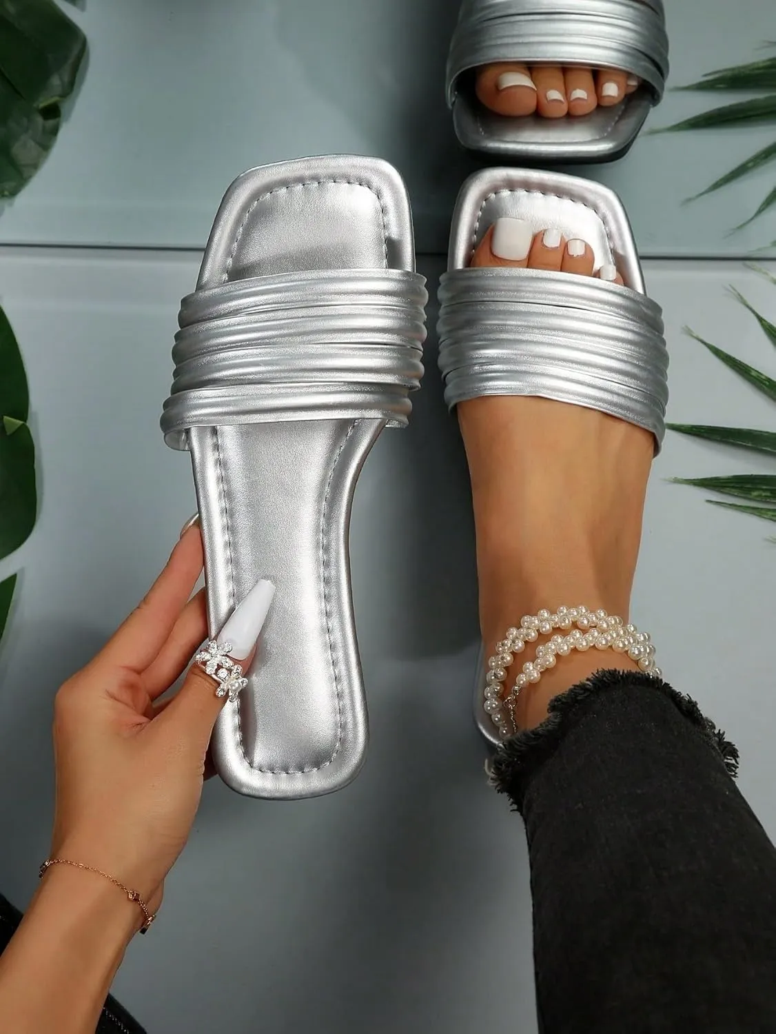 GORGLITTER Women's Metallic Flat Sandals Comfortable Open Toe Slide Sandals