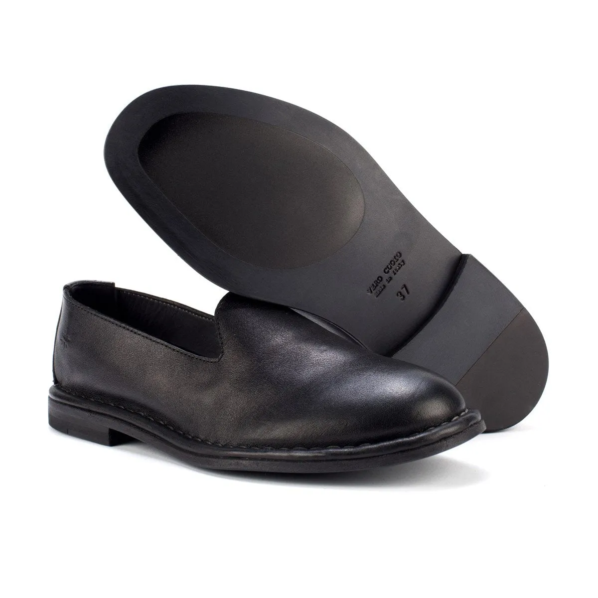 HAND 06 – Leather slippers