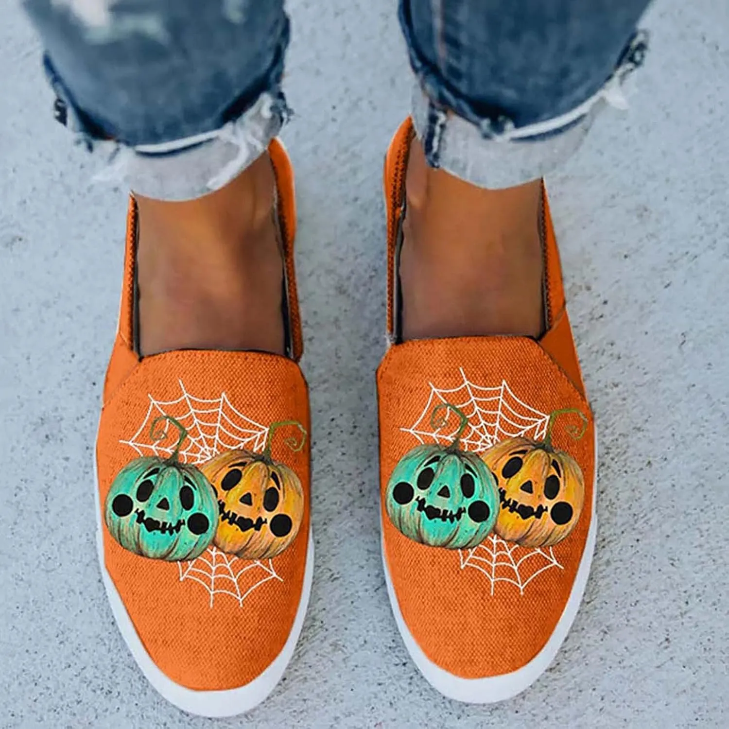 Hbeylia Halloween Decorations Platform Slip On Loafers For Women Funny Spider Net Pumpkin Design Low Top Canvas Shoes Fashion Sneakers Chunky Bottom Slip-On Flats Walking Shoes Fall Party Decor