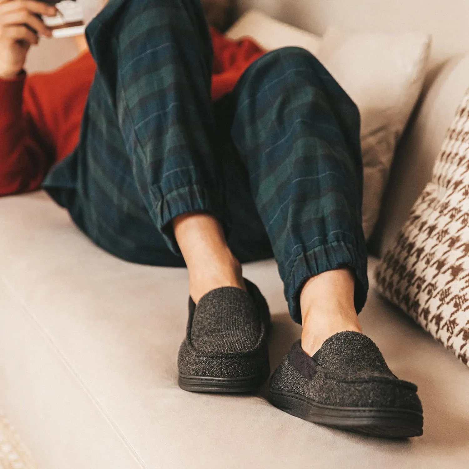 LongBay Men's Cozy Moccasin Slippers Loafer House Shoes with Memory Foam and Rubber Sole for Indoor Outdoor