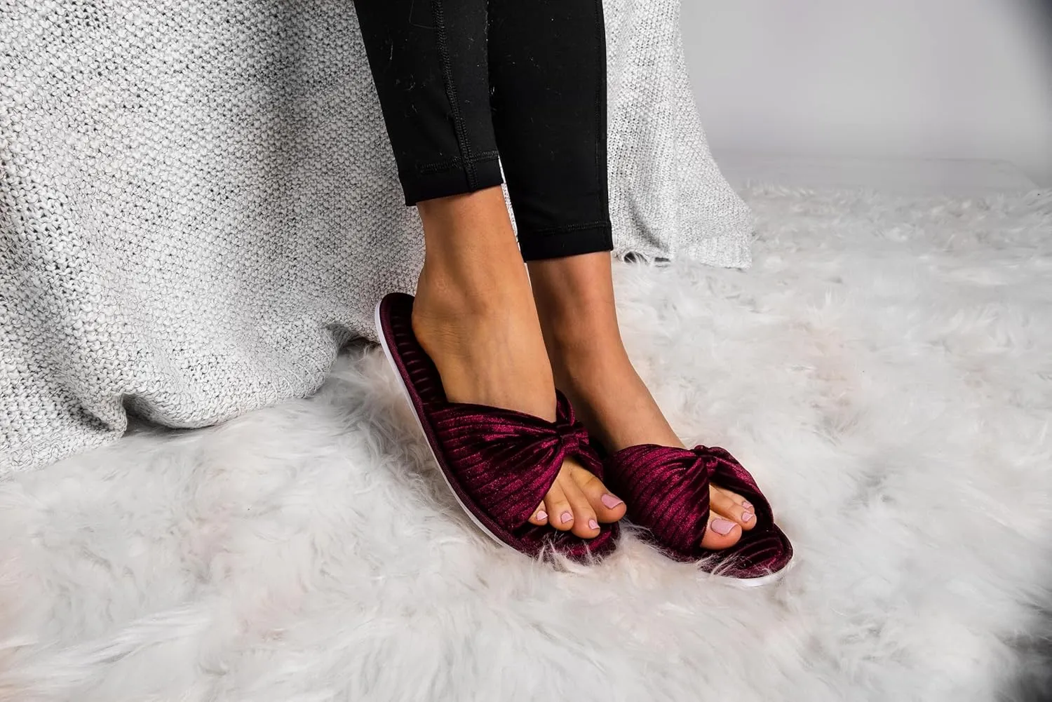 Memory Foam Slide Slippers for Women, Cushioned, Anti Slip Textured Rubber Sole, Open Toe Slippers, Stylish Bow Design, Machine Washable