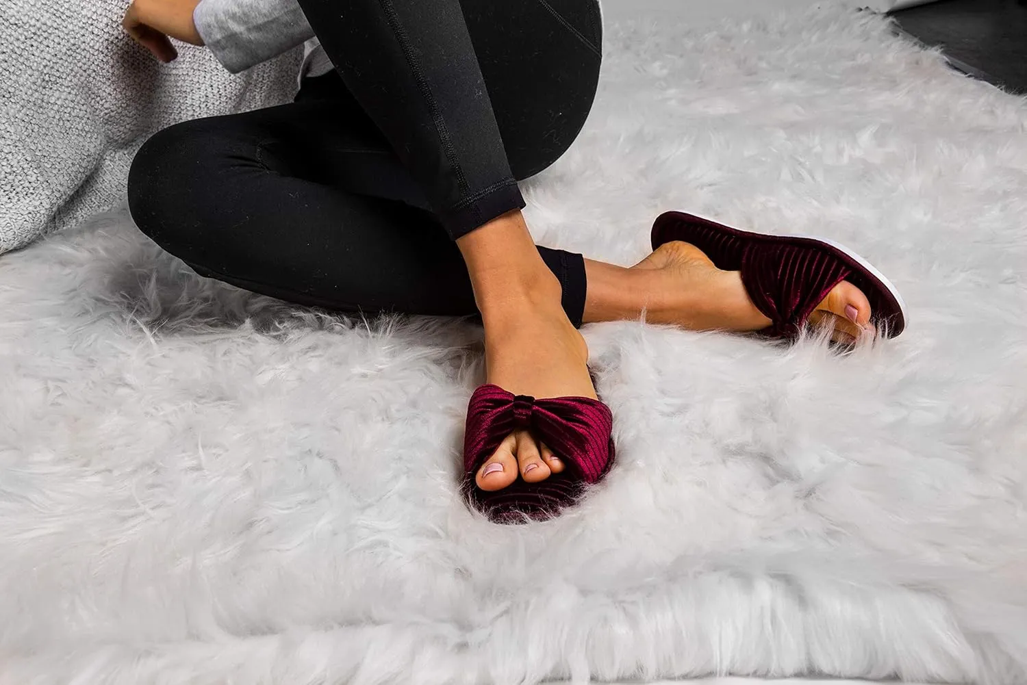 Memory Foam Slide Slippers for Women, Cushioned, Anti Slip Textured Rubber Sole, Open Toe Slippers, Stylish Bow Design, Machine Washable