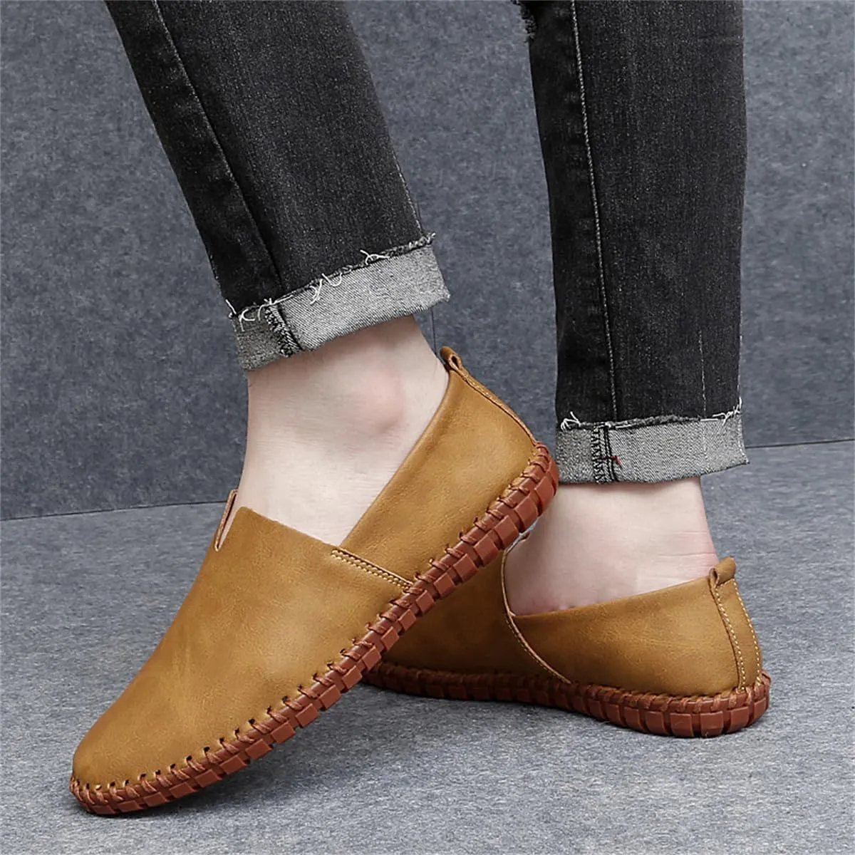Men Leather Handmade Loafer Shoes Slip On Soft Fashion Round Toe Flats Non-Slip Walking Driving Shoes for Men