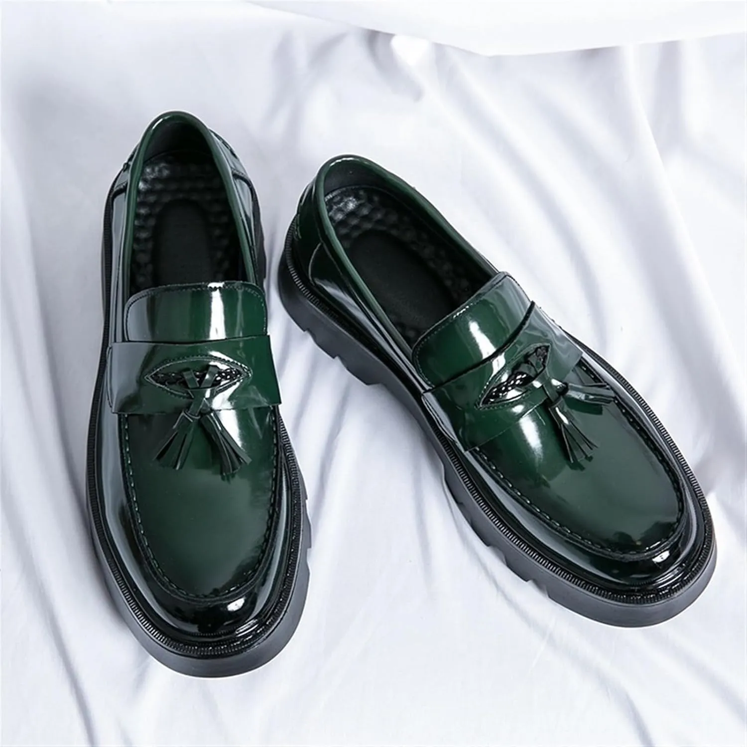 Men's Fashion Retro Patent Leather Slip-On Chunky Tassel Loafer Shoes Comfortable Round Toe Low Top Outdoor Walking Lug Sole Non-Slip Penny Loafers Business Dress Shoes for Men