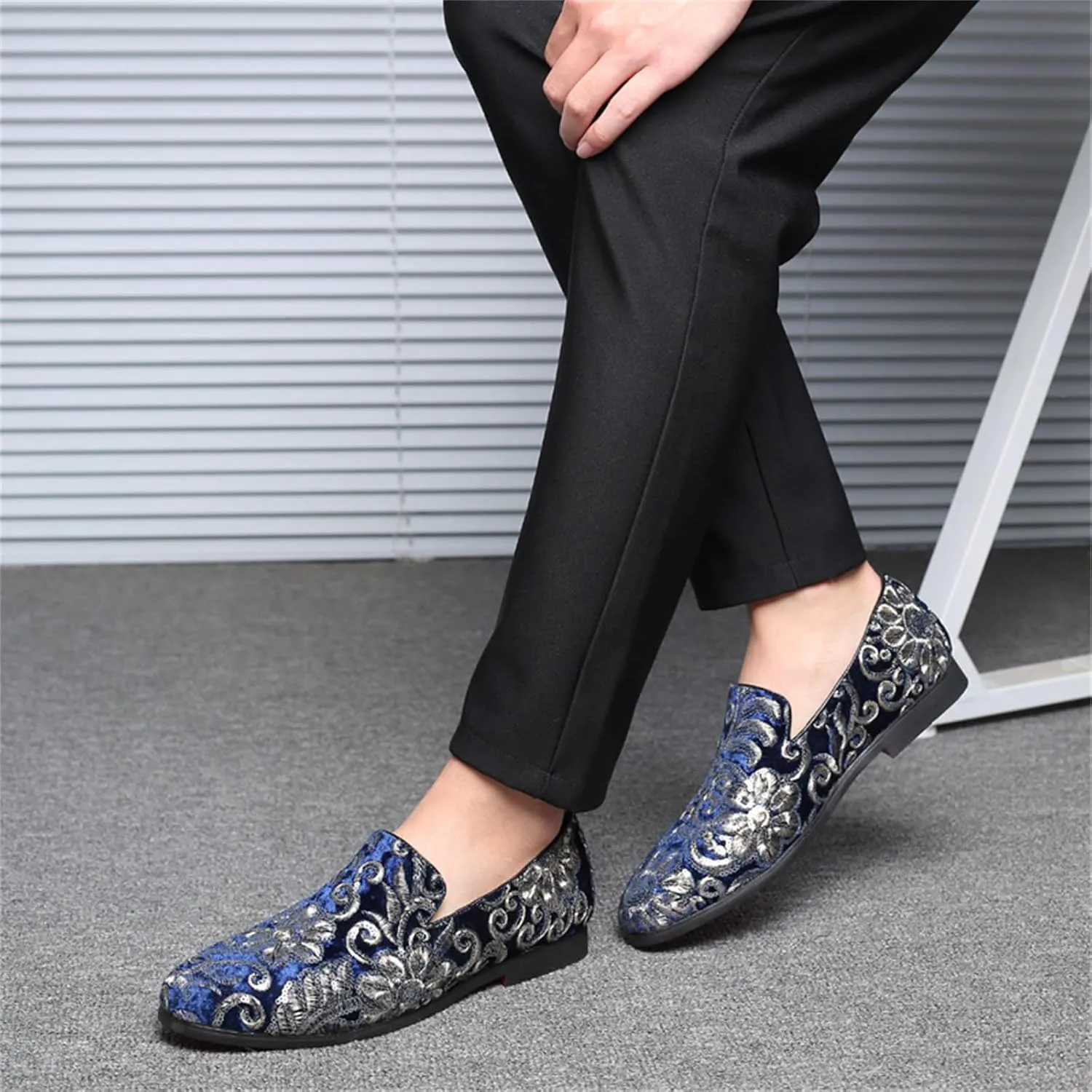Men's Glitter Oxford Shoes Fashion Sequins Embroidered Slip-On Prom Loafers Shoes Wedding Business Party Dress Shoes