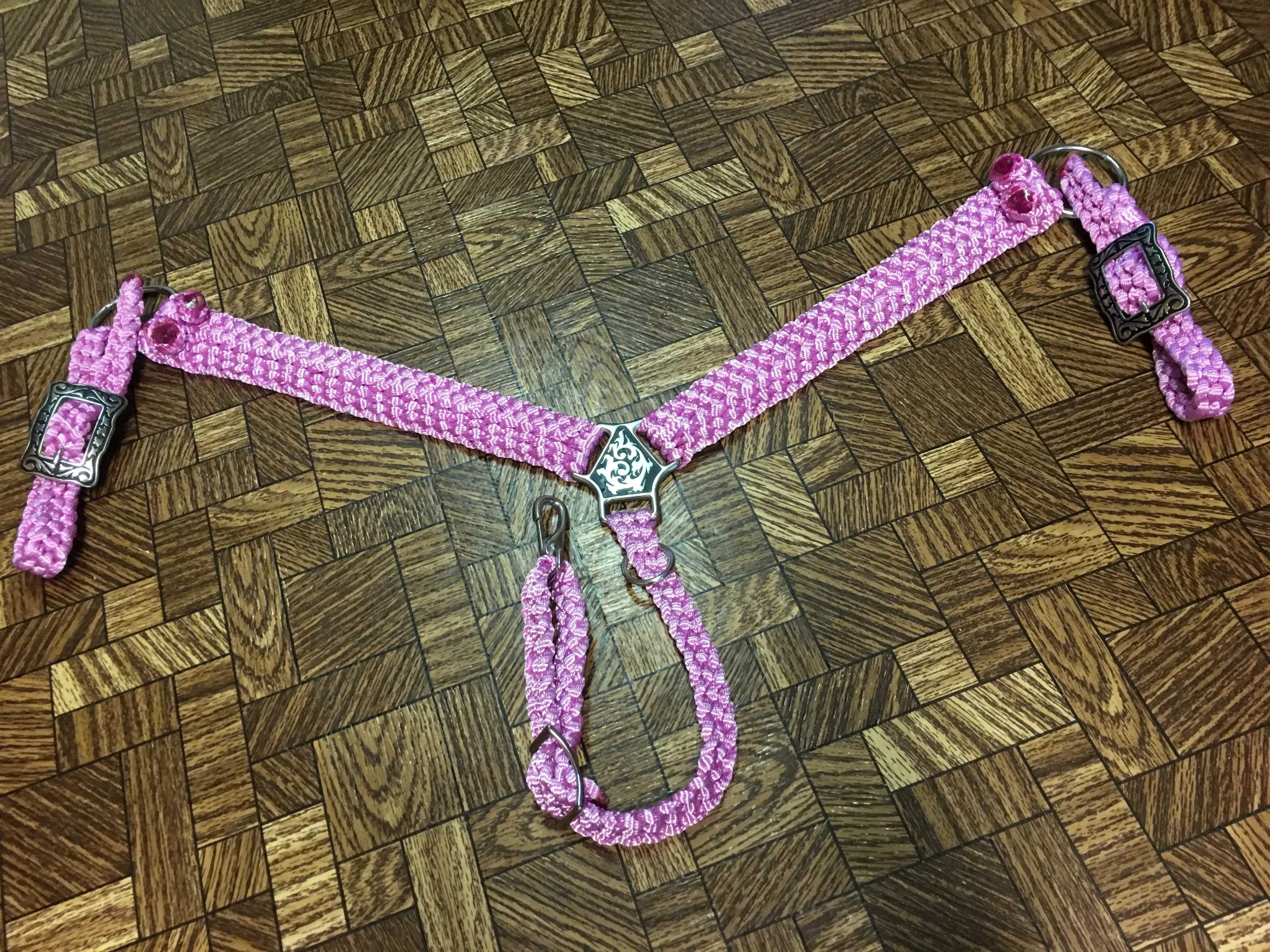 Mule Tape Breast Collar - Triangle Center