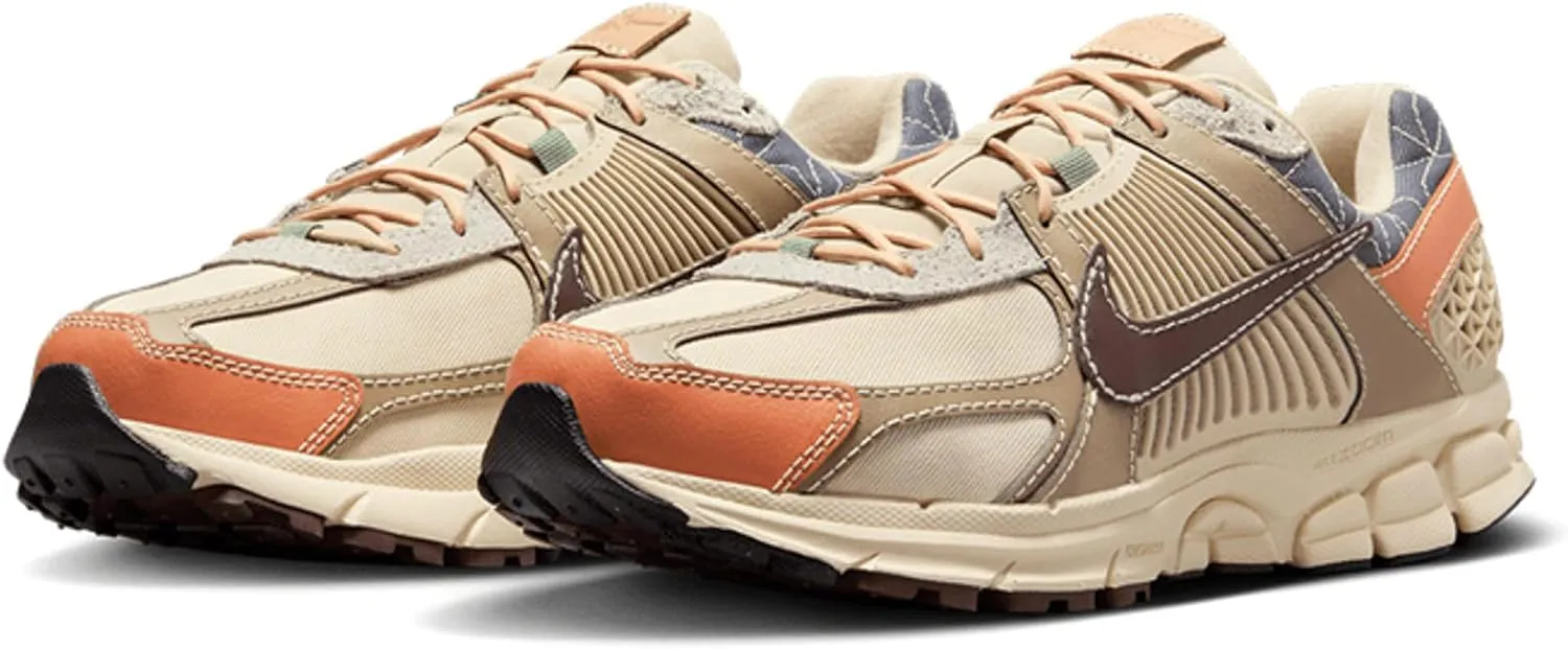 Nike Men's Zoom Vomero 5 Sneaker