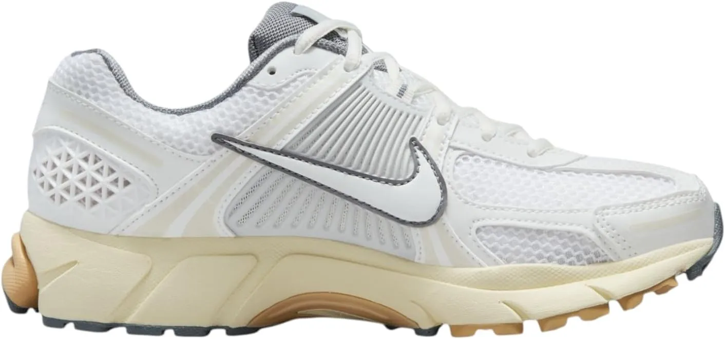 Nike Women's Zoom Vomero 5 Sneaker