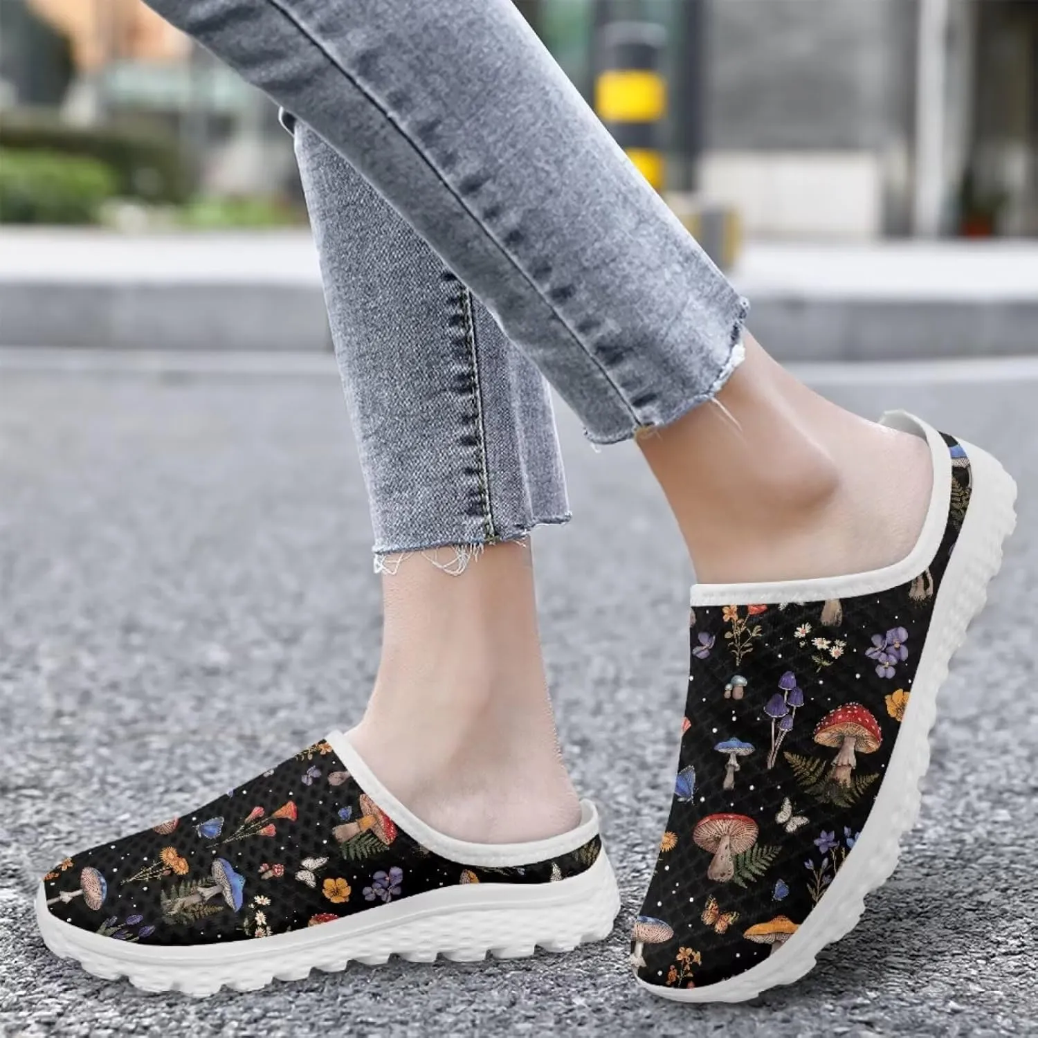 Novelty Mushrooms Women's Slip On Mule Sneakers Anti-Slip Walking Shoes with Elastic Thick Sole for Outdoor Indoor