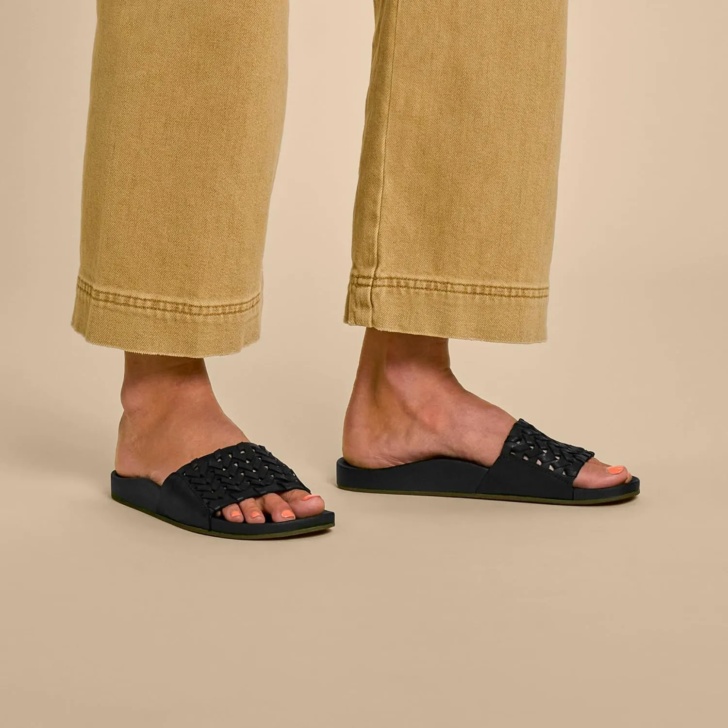 OLUKAI Kamola Women's Slide Sandal, Everyday Stylish Shoe, All-Day Wear & Comfortable Fit