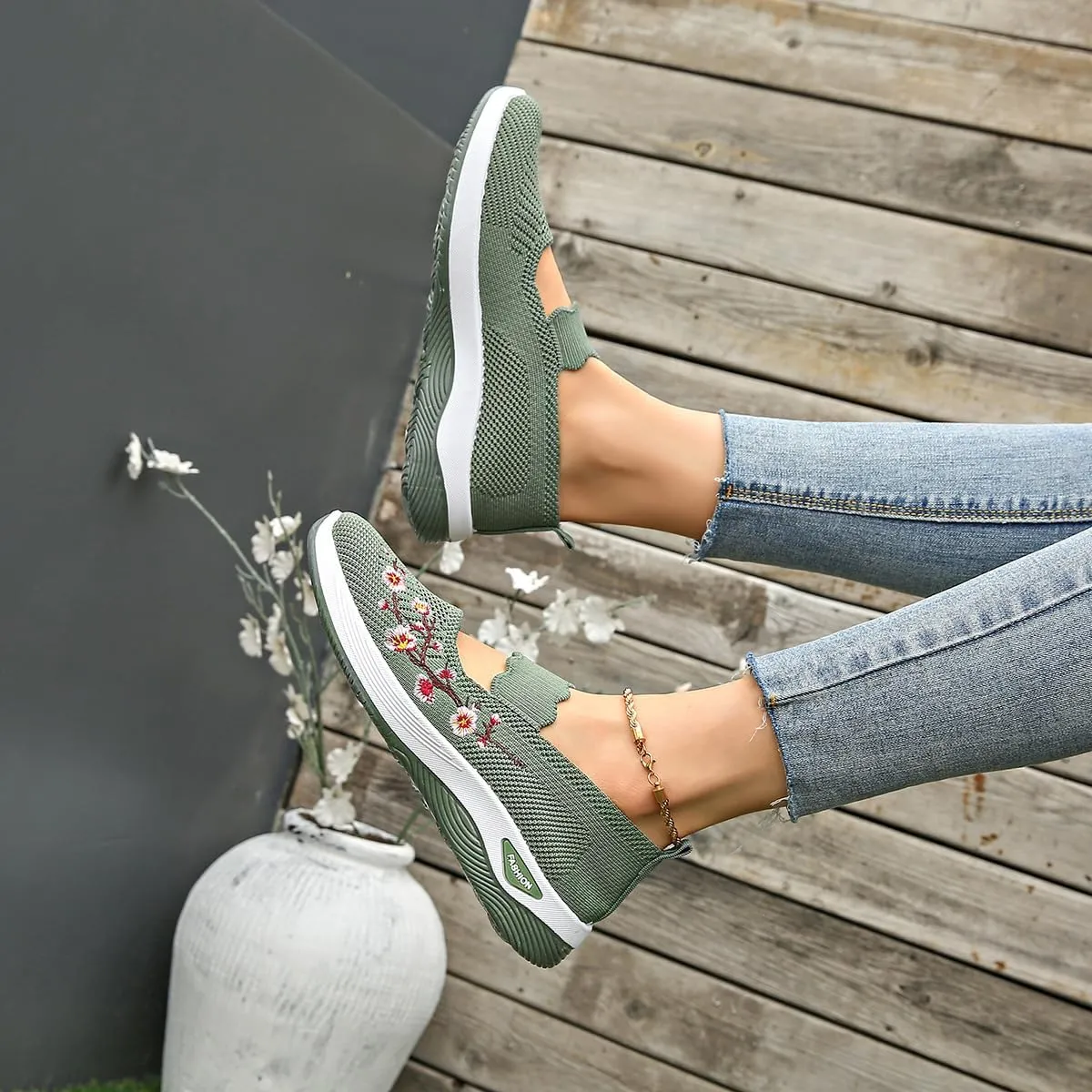 Orthopedic Shoes for Women,Women's Embroidered Flower Shoeses,Women's Woven Orthopedic Breathable Soft Shoes Arch Support,Nurse Shoeses Casual Walking Sneakers