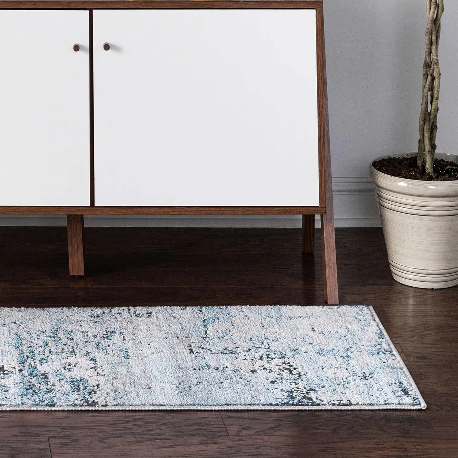 Rugs.com Leipzig Collection Runner Rug – 6 Ft Runner Blue Low-Pile Rug Perfect for Hallways, Entryways