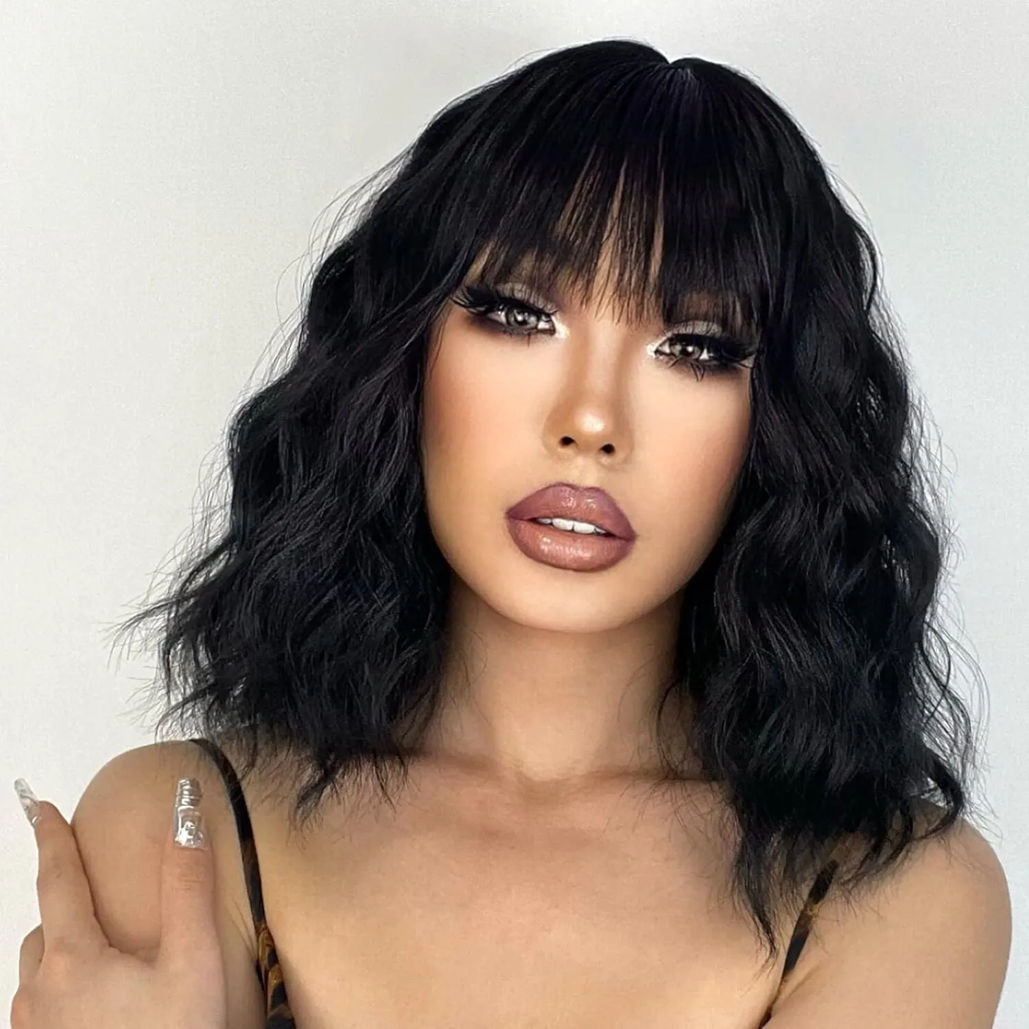 Short Black Wig with Bangs, Short Black Natural Wavy Wigs for Women, Wavy Black Wig with Bangs Synthetic Natural Looking Heat Resistant Fiber Cosplay Wigs