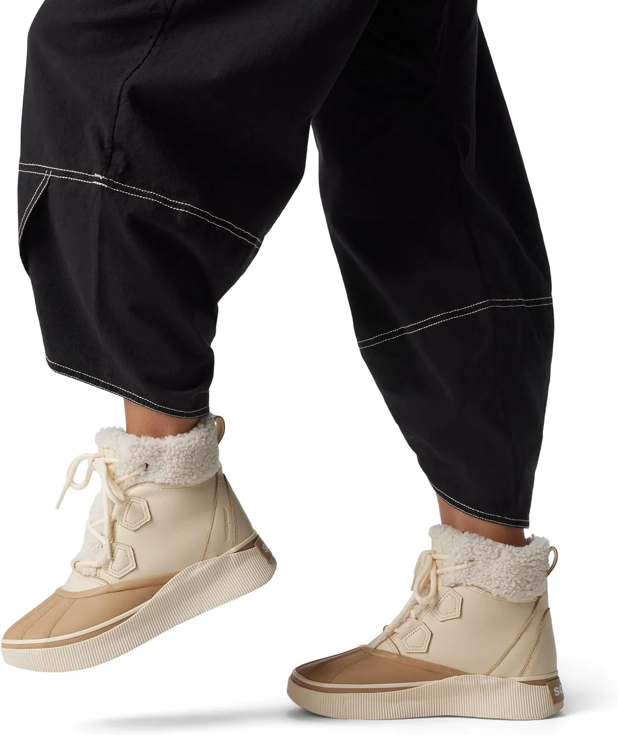 SOREL Women's Out N About lV Chillz Waterproof Boot