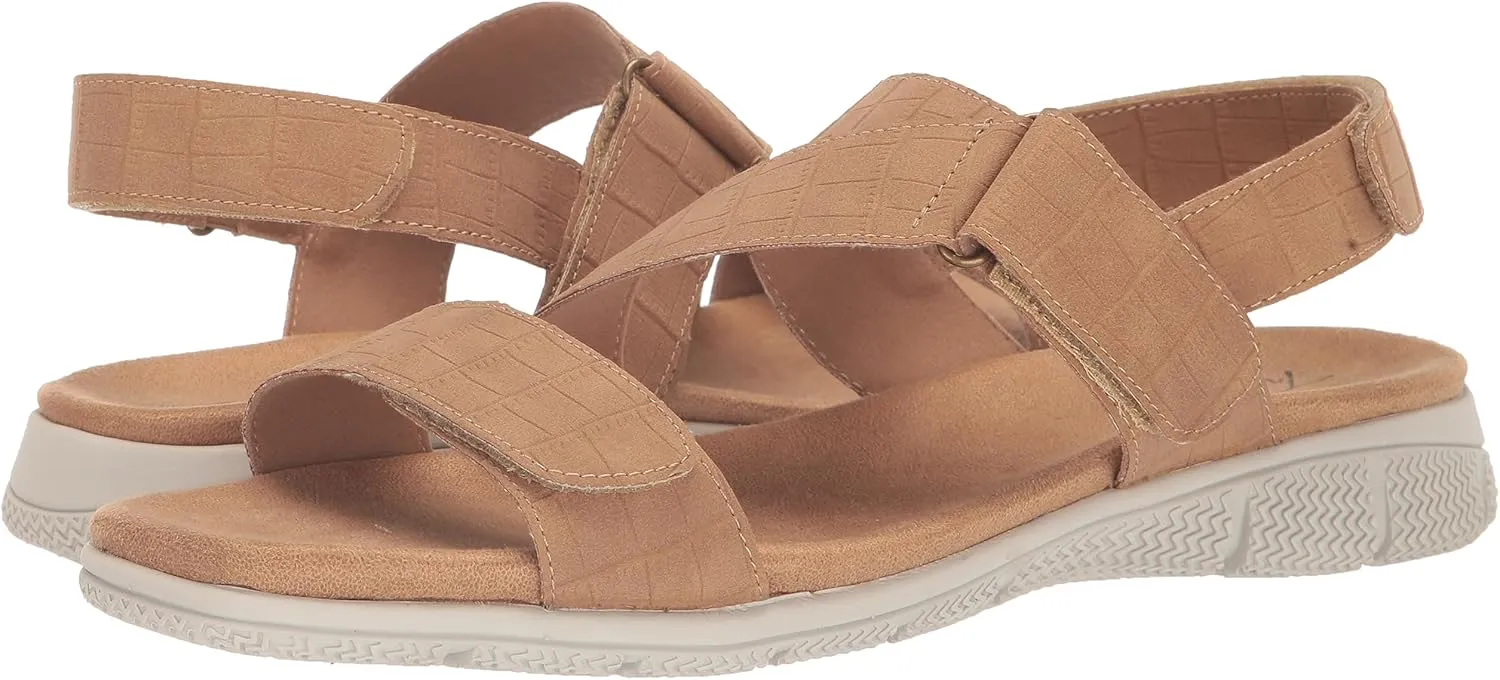 Trotters Women's Uma Loafer