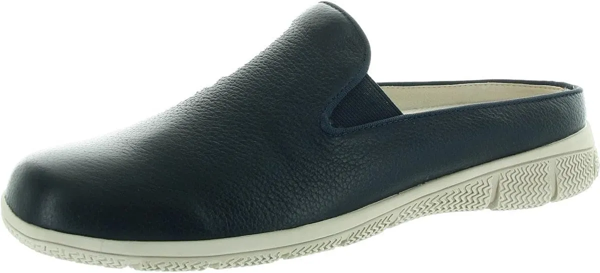Trotters Women's Uma Loafer
