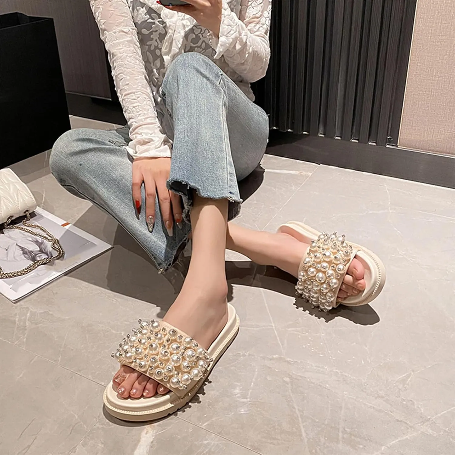 Women's Pearl Platform Sandals Open Toe Slip-On Flatform Cute Slide Sandals for Casual Summer Beach with Soft Cushioned Footbed